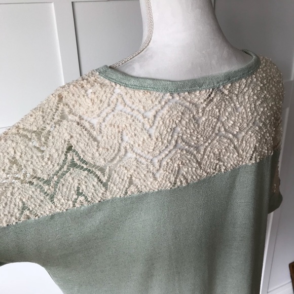 Crochet Short Sleeve Sage Top w/Neck Cutout - Picture 7 of 8